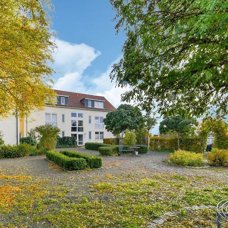 Charming Apartment With A Terrace Near The Sea Wiek auf Ruegen Exterior photo