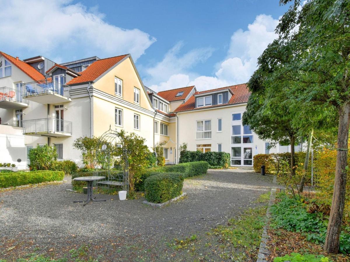 Charming Apartment With A Terrace Near The Sea Wiek auf Ruegen Exterior photo