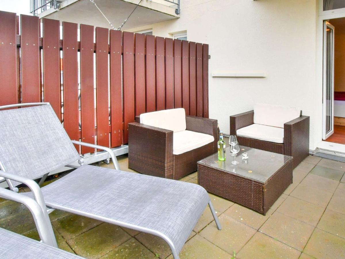 Charming Apartment With A Terrace Near The Sea Wiek auf Ruegen Exterior photo