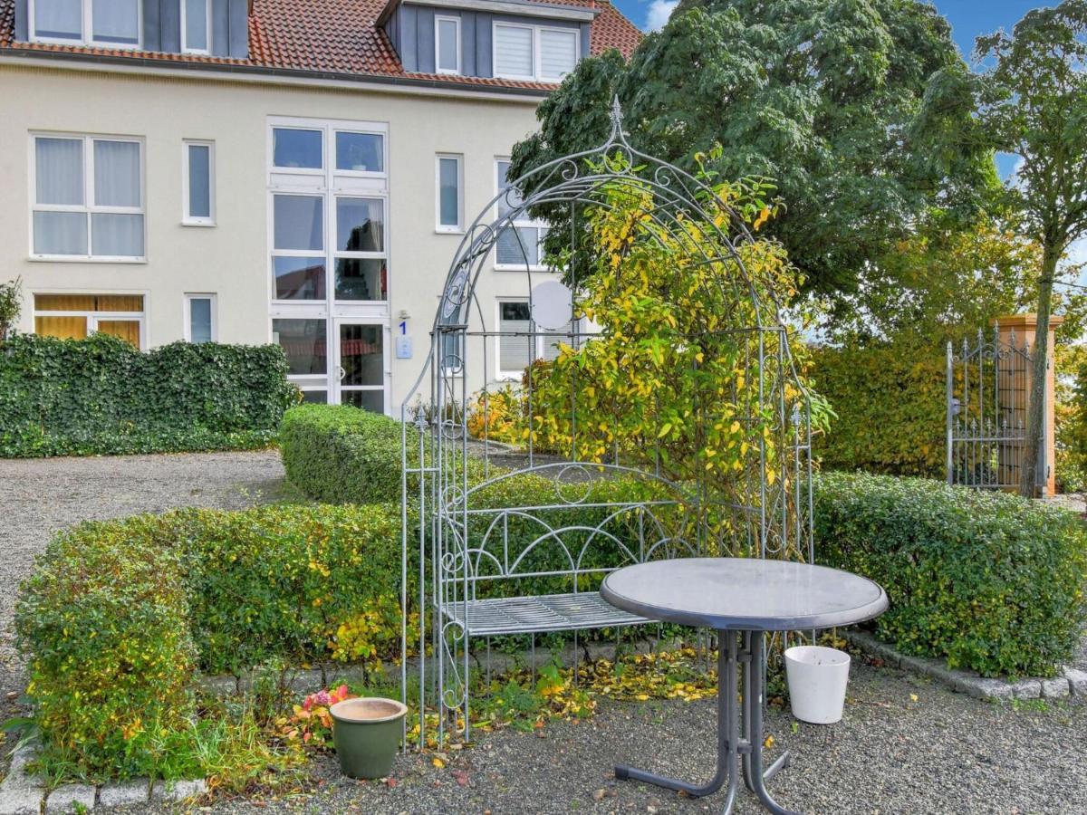 Charming Apartment With A Terrace Near The Sea Wiek auf Ruegen Exterior photo