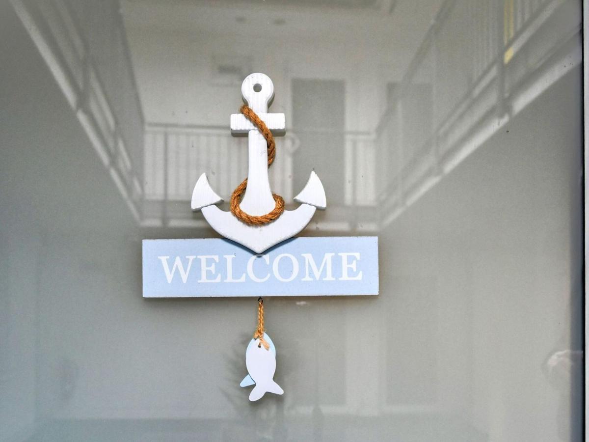 Charming Apartment With A Terrace Near The Sea Wiek auf Ruegen Exterior photo